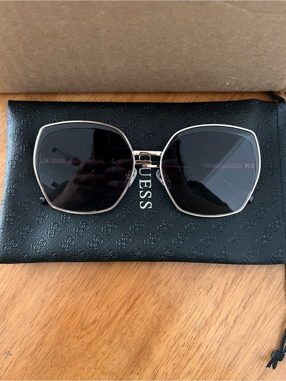 Guess silver Frame Sunglasses with Black Gradient Lenses